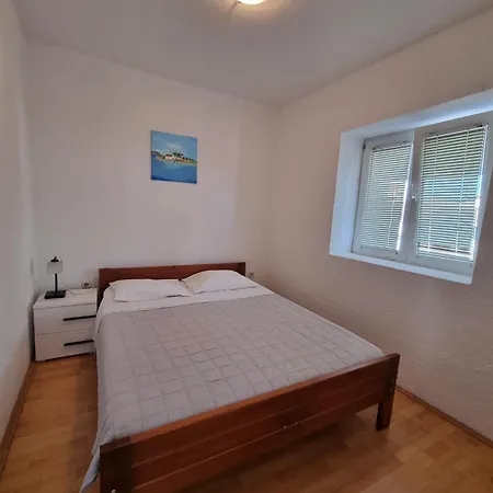 Apartmani Bada Pakostane Exterior photo