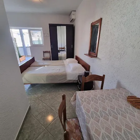 Apartmani Bada Pakostane Exterior photo