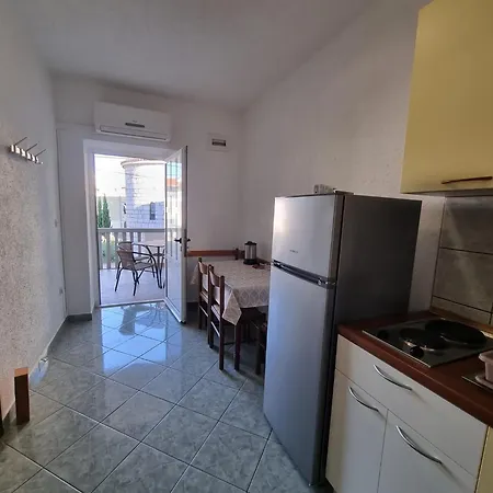 Apartmani Bada Pakostane Exterior photo