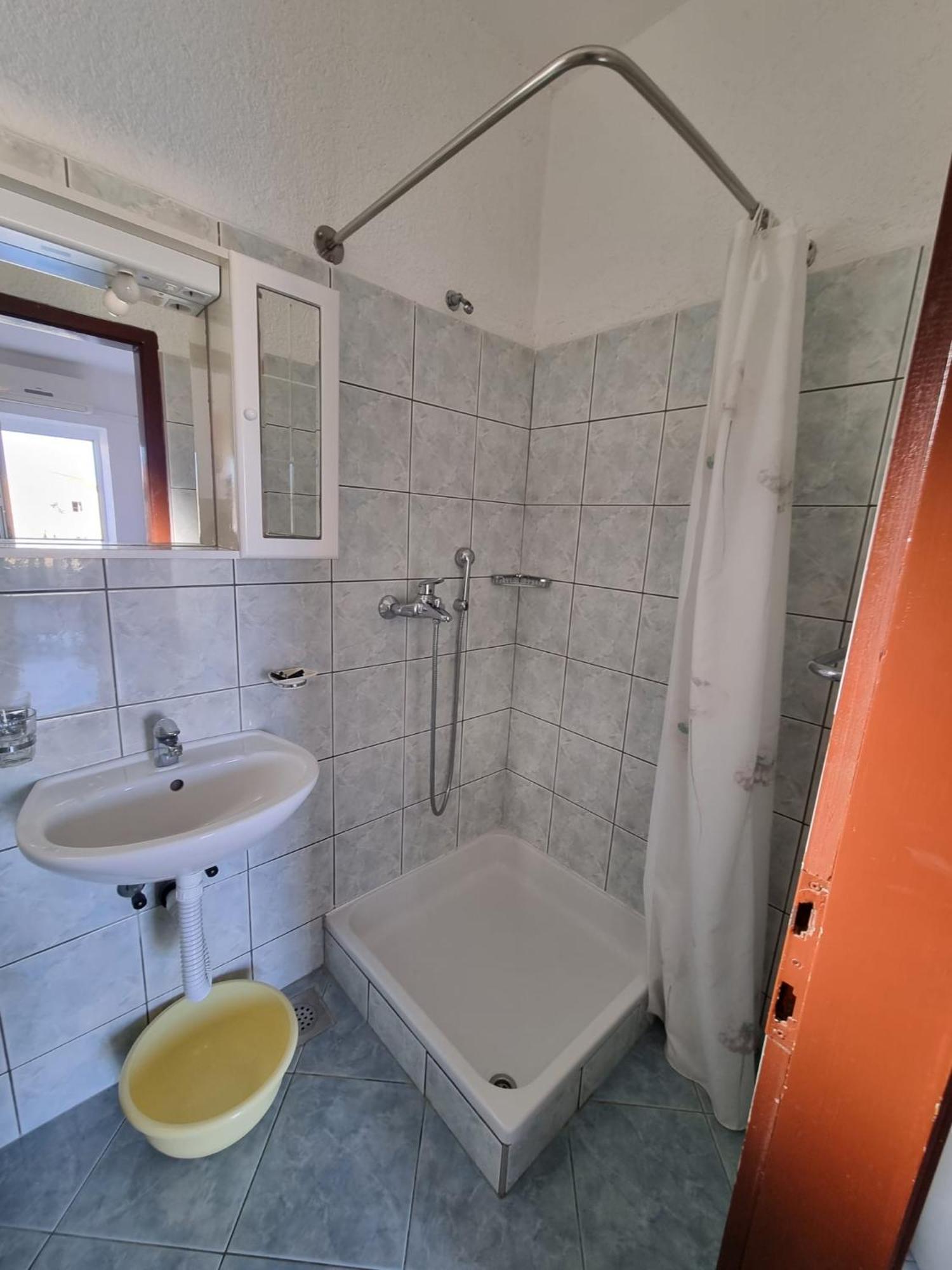 Apartment Bada *